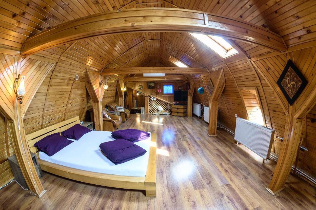 شقة Wooden Attic براشوف المظهر الخارجي الصورة